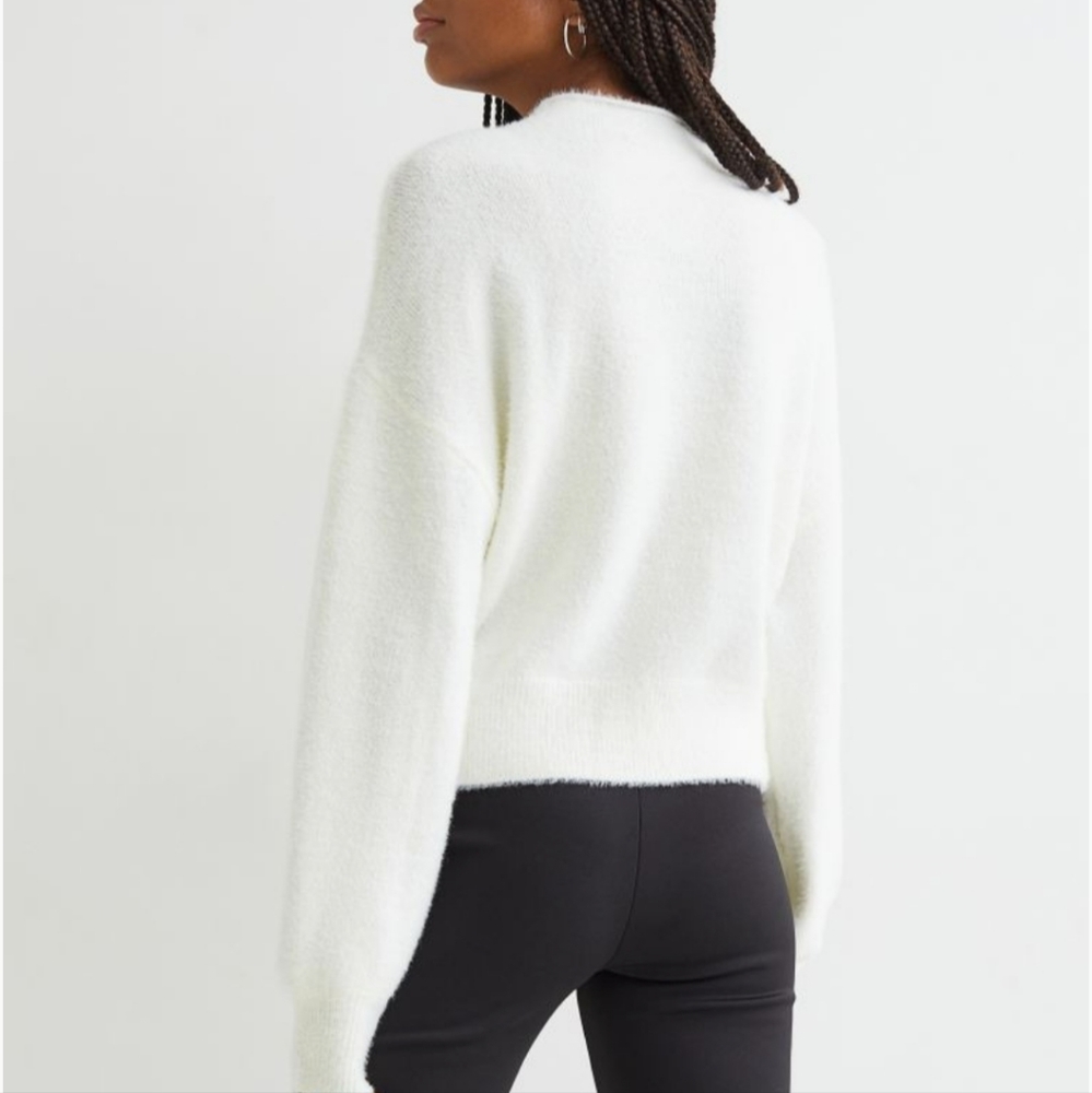 H&M Fluffy white sweater